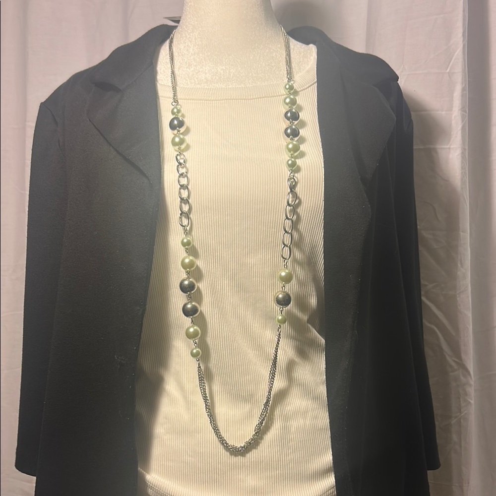 Elegant Silver and Green Beaded Necklace